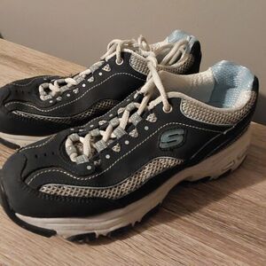 SKECHERS D'LITES WOMENS SZ 5 WALKING RUNNING ATHLETIC SHOES  NAVY & LIGHT BLUE‎